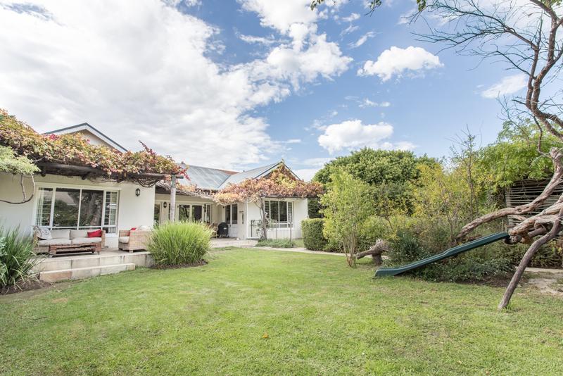 To Let 4 Bedroom Property for Rent in Rondebosch Western Cape